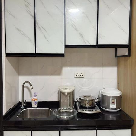 Waveflo Hostel 浪花青旅 ฮ่องกง ภายนอก รูปภาพ
